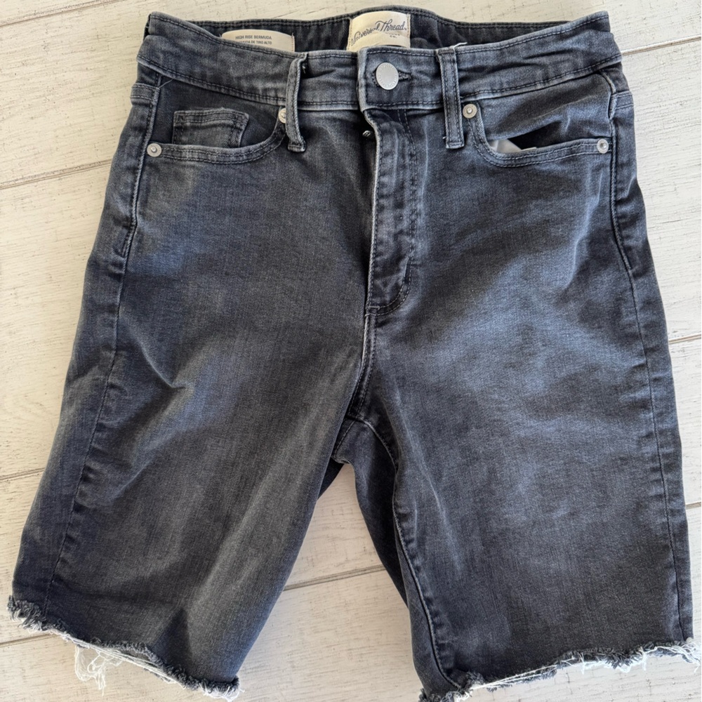 Universal Thread Gray Jean Shorts